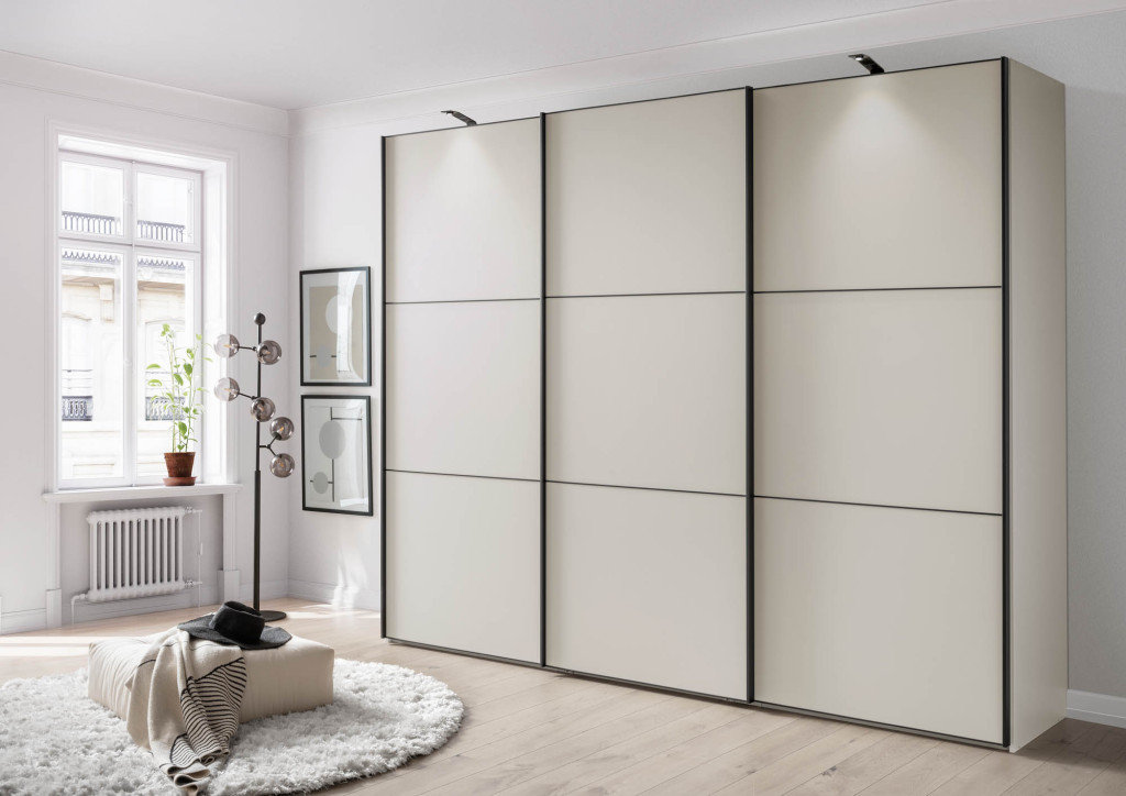 Schwebetürenschrank